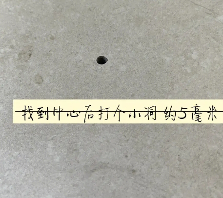 肃南瓷砖空鼓维修公司专业解答在瓷砖铺贴过程中，如果砂料搅拌不均匀，将会带来以下问题